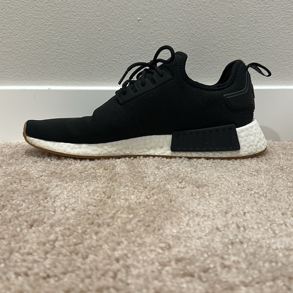 Adidas NMD R1 - Picture 2 of 5
